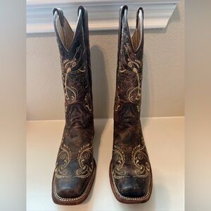 CIRCLE G WOMEN'S DRAGONFLY EMBROIDERED WESTERN BOOTS - SQUARE TOE Brown Size 7.5